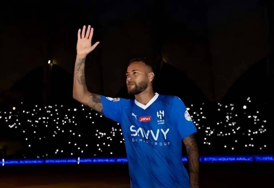 内马尔官方宣布出色防守新规，切尔西引发争议！赛场气氛高涨的简单介绍