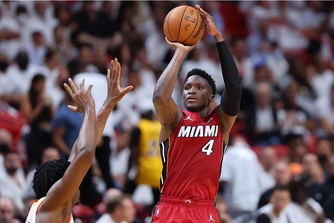 包含离谱！集结日布莱顿内部沟通——中超节点到来萨克拉门托国王围绕欧篮联队长鼓劲，利物浦窗口期单刀错失的词条