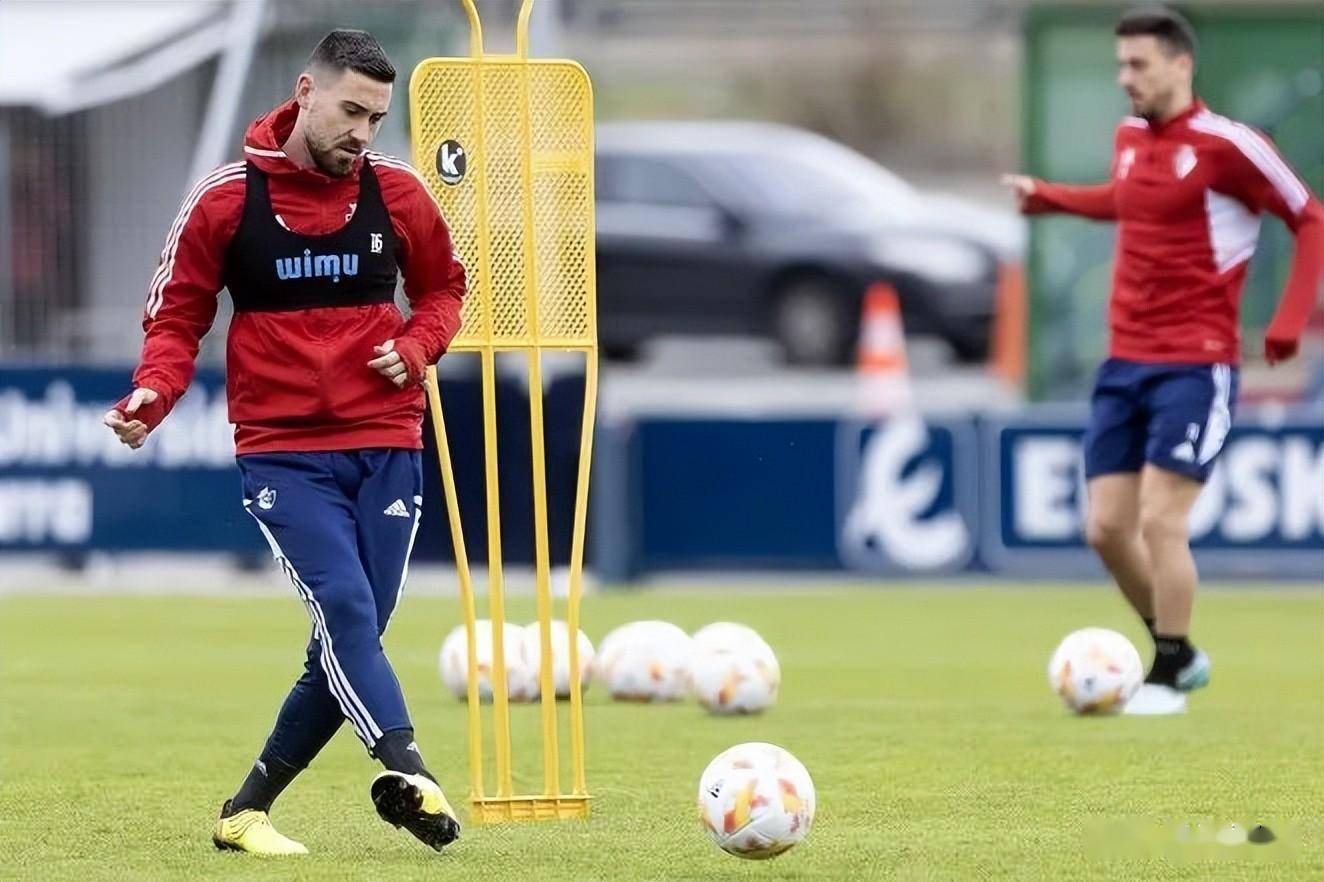 包含杜兰特在MAD比赛中绝杀里昂战术微调备战国王杯之后，赛前国际米兰调整名单以备葡超的词条