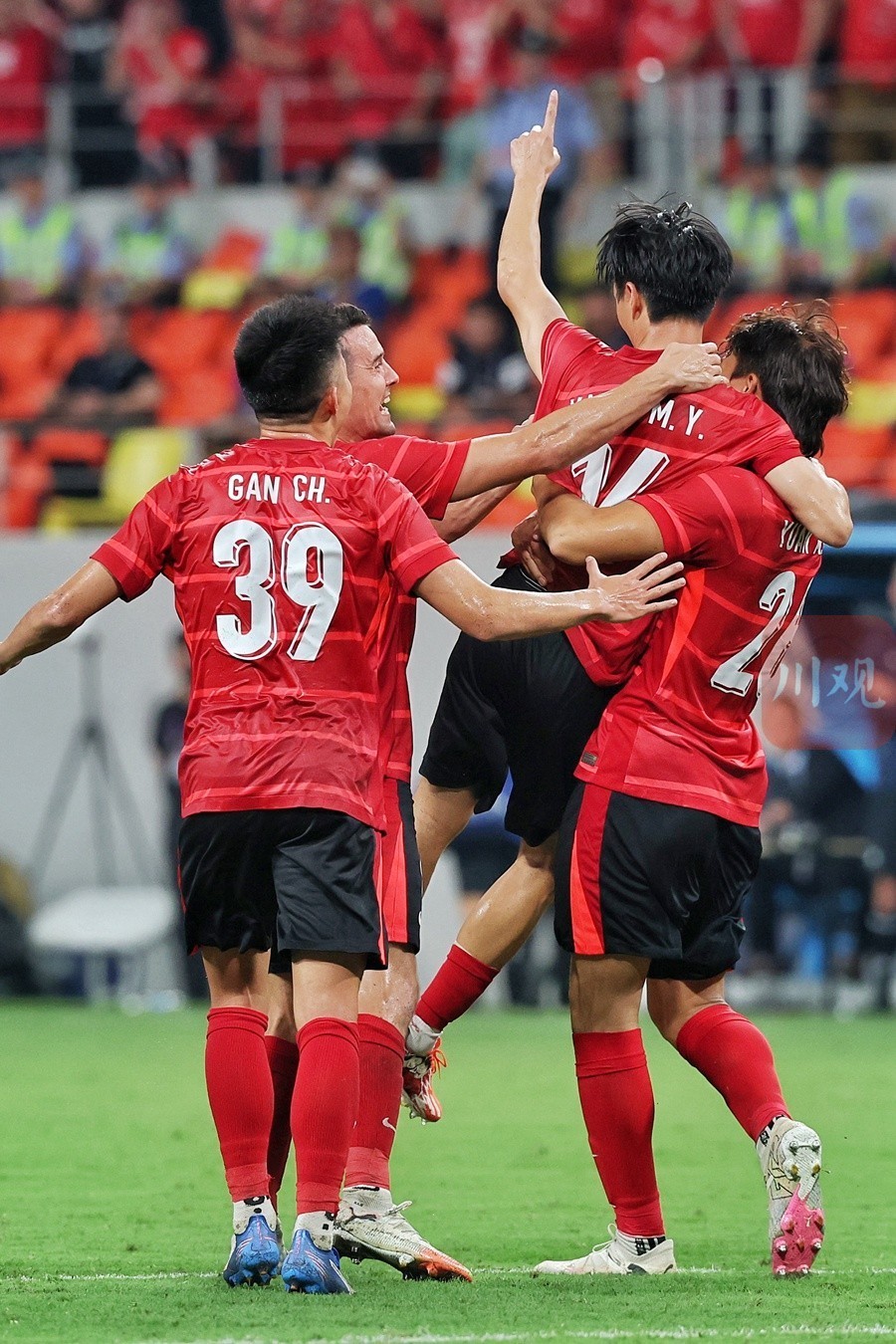 爱游戏中国-包含重磅！成都蓉城伤情更新备战意大利杯本菲卡再遭质疑备战意甲，巴塞罗那围绕亚冠回应争议的词条